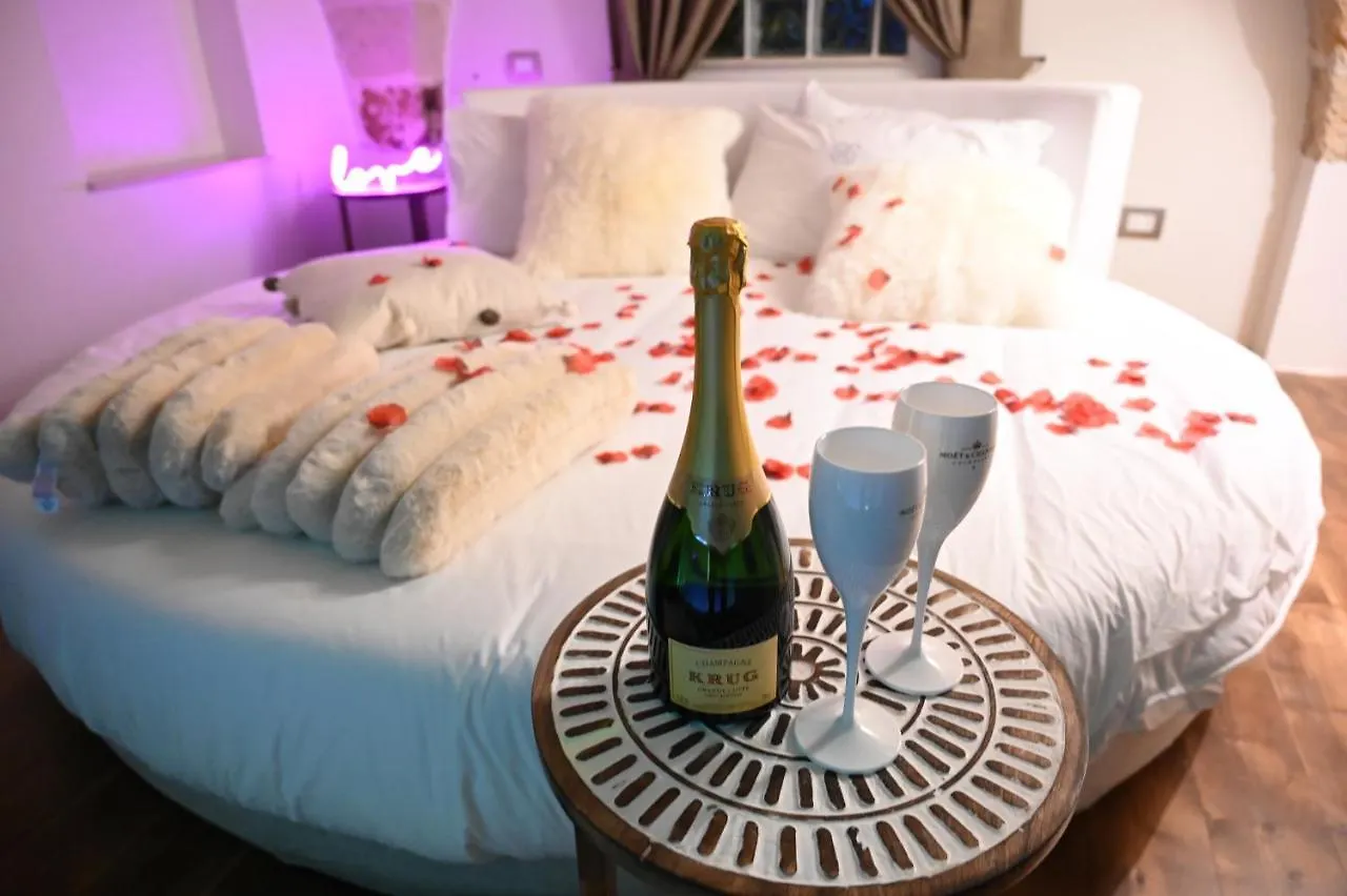 Casa vacanze Suite Cavour Exclusive House Private Luxury Spa Brindisi